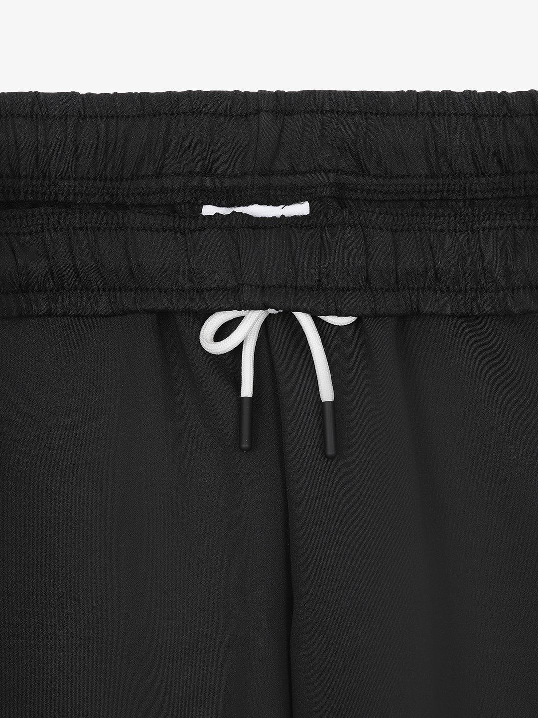 로고 지퍼 포켓 반바지