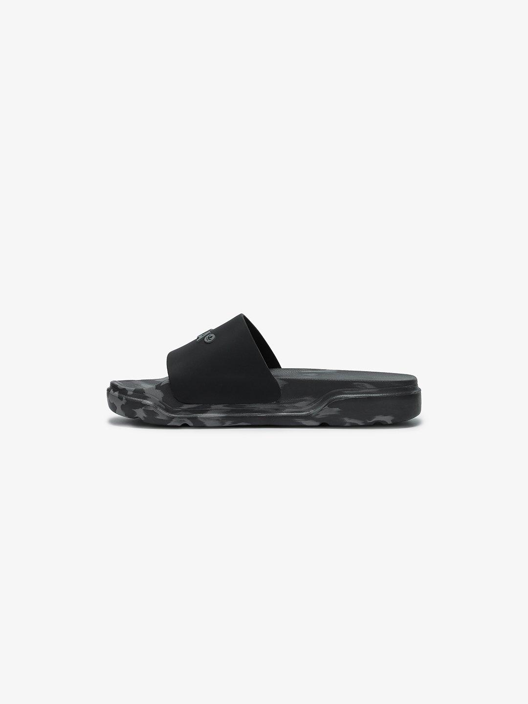 ESSENTIAL SLIDE