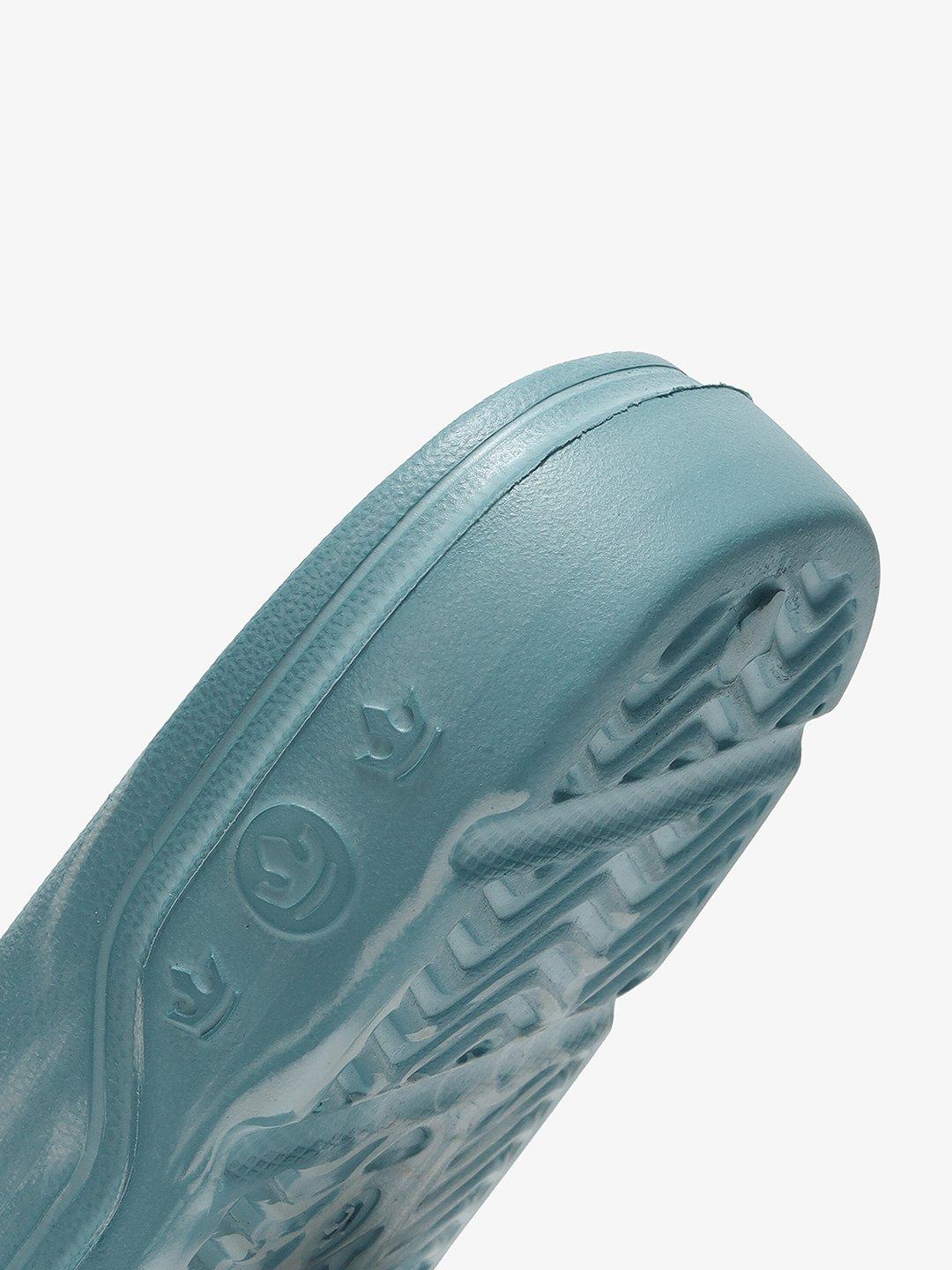 ESSENTIAL SLIDE