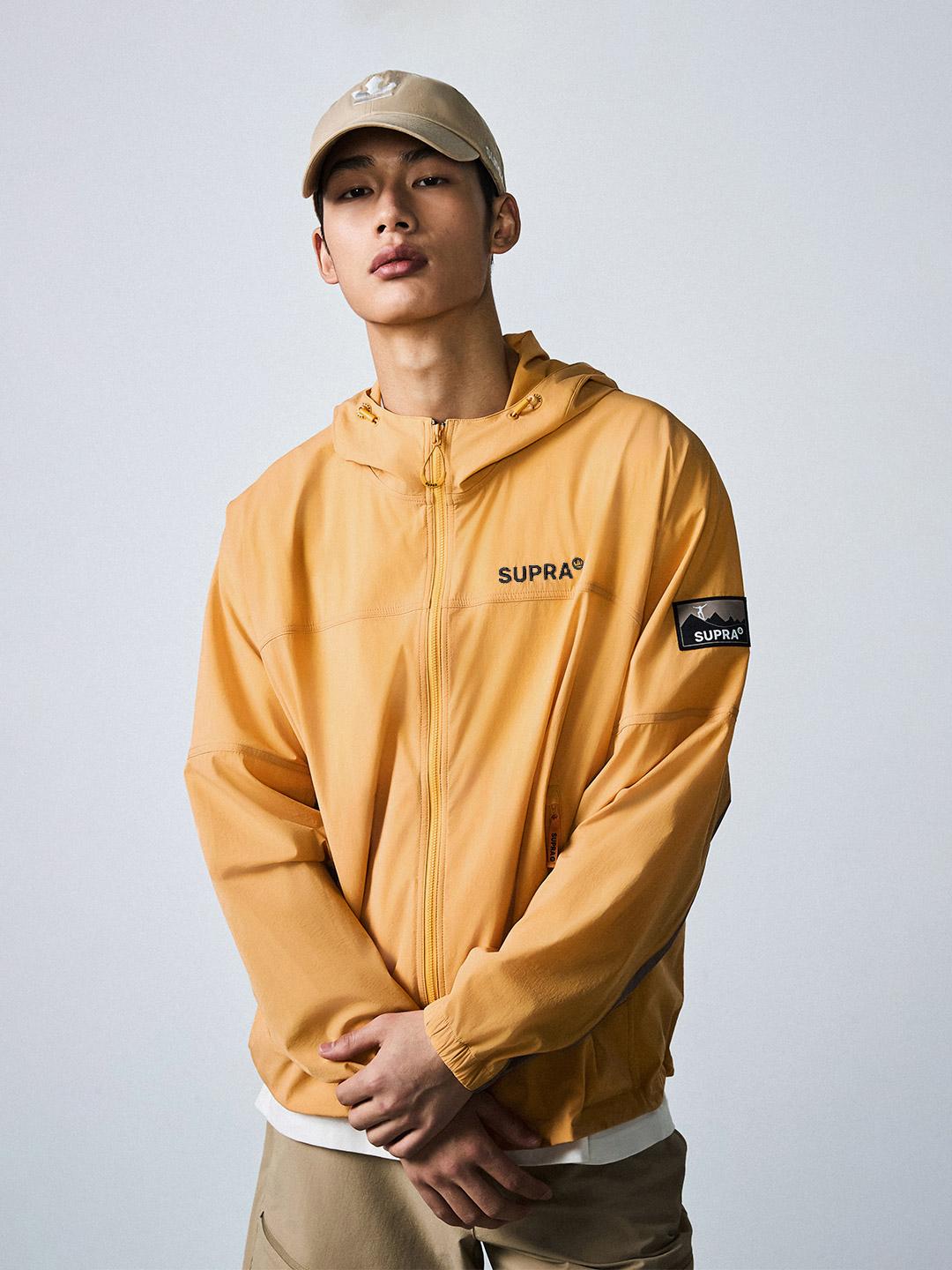 아웃도어 배색 경량 바람막이